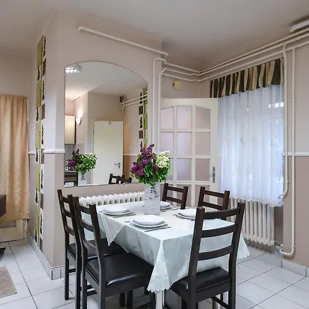 Apartamento Jókai Family Apartman